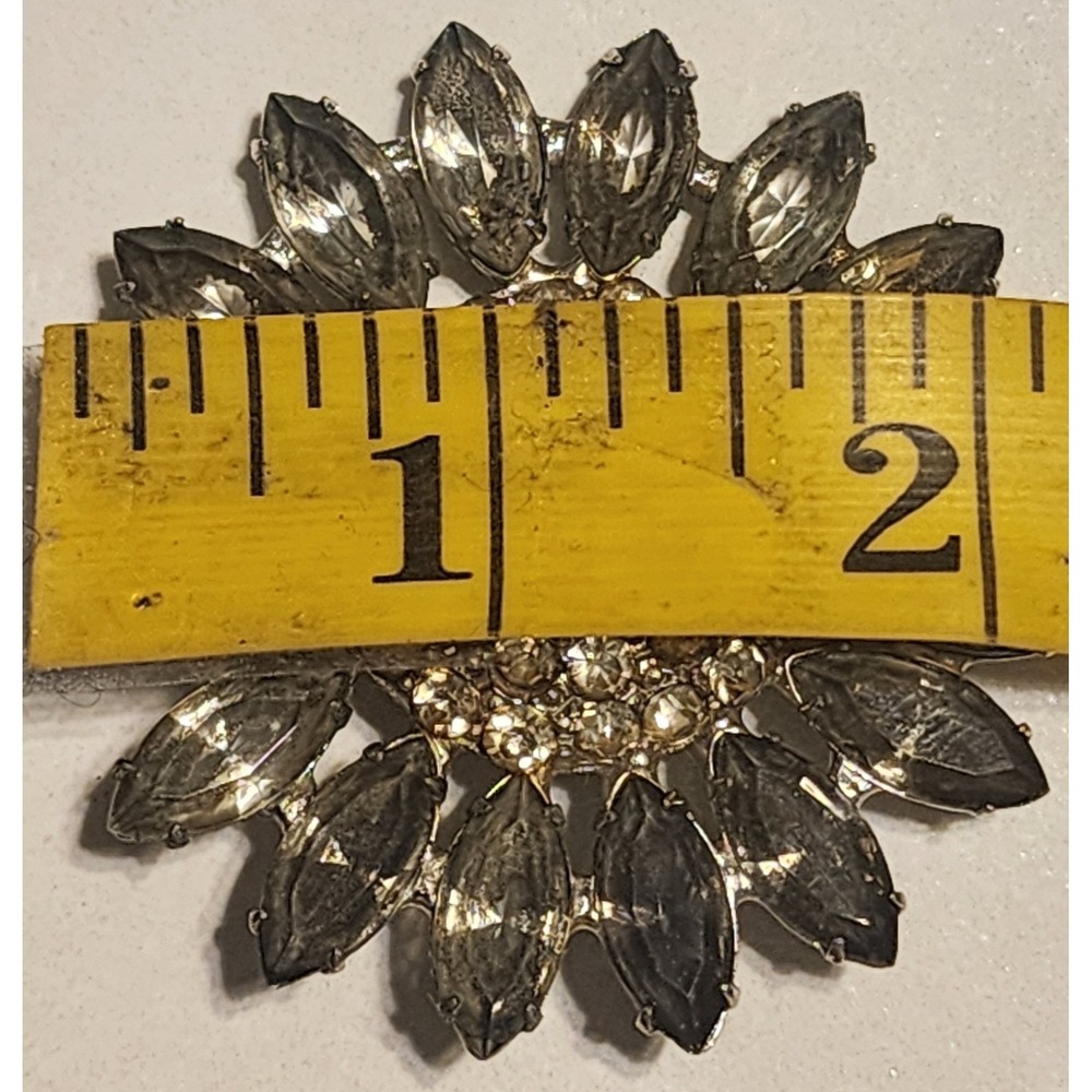 Vintage Silver Tone Sunflower Brooch Marquise Crystal Rhinestone Floral 2in - Picture 3 of 5